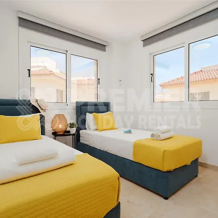 Apartment 2br With Pools - Anabelle By Premier Paralimni